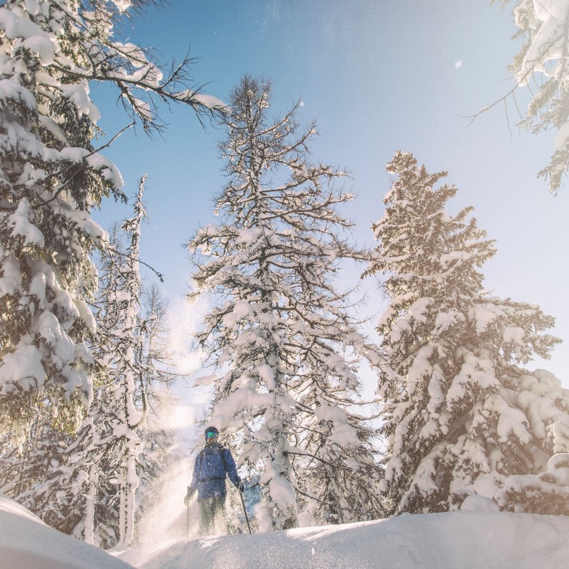 Snowshoe hiking on a winter holiday in Salzburg province © Tourismusverband Obertauern