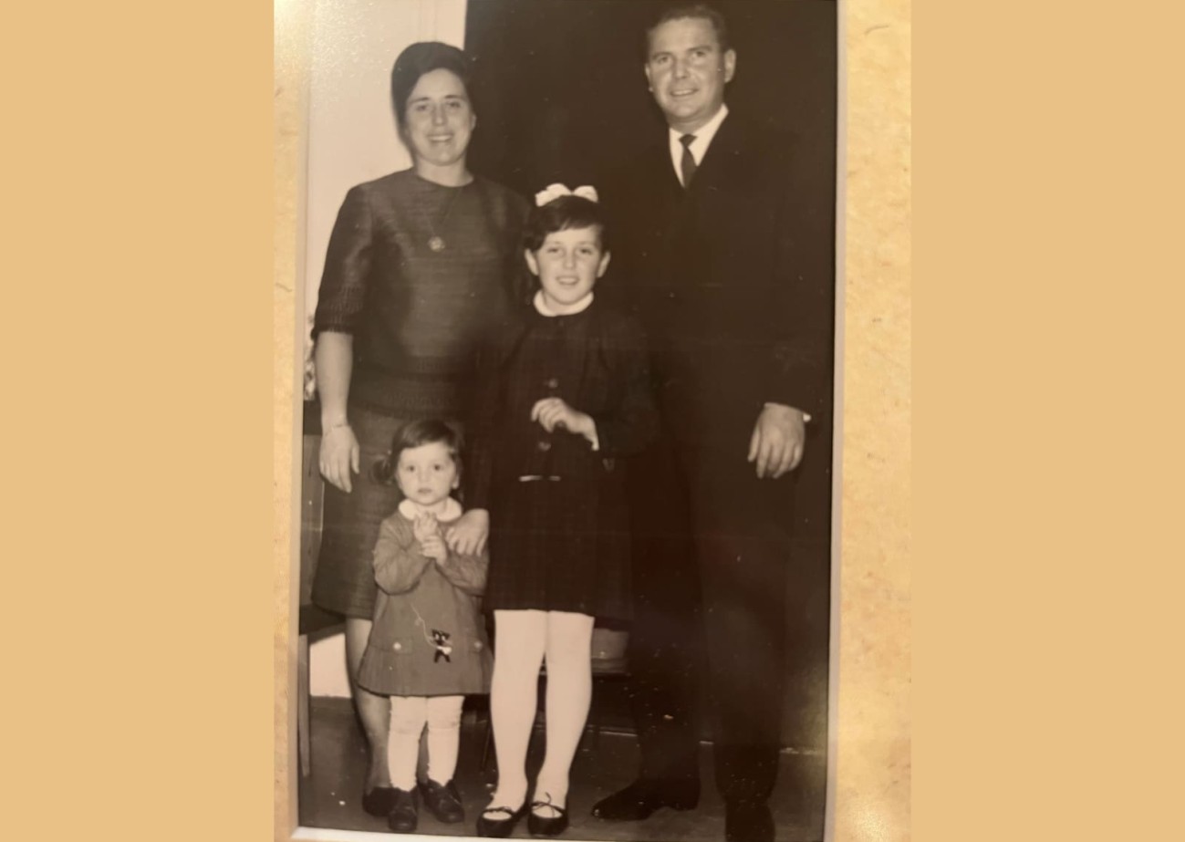 Anton und Maria Winter mit den Töchtern Christine und Rita, die später das Hotel Zehnerkar übernahmen.