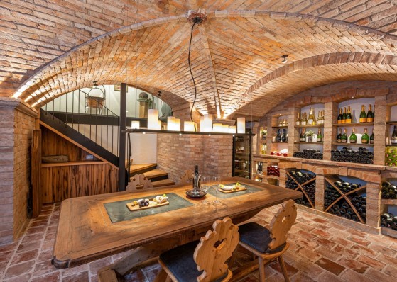 Weinkeller erlesene Tropfen aus Österreich und internationale Weine