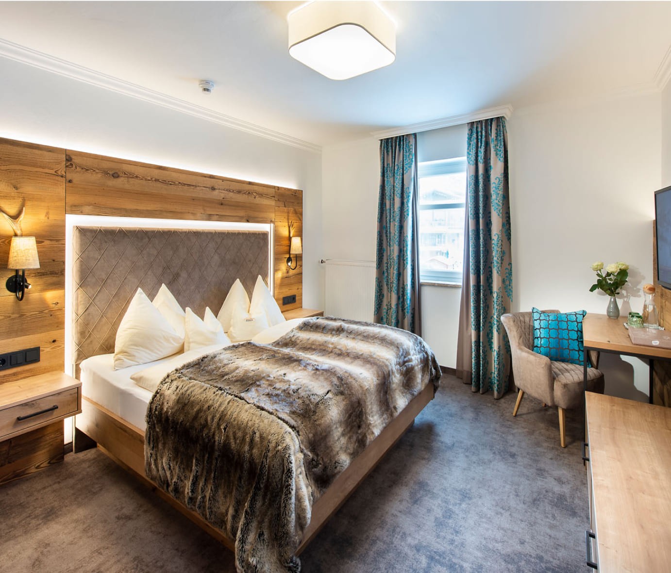 Almrausch double room in the 4* Hotel Zehnerkar